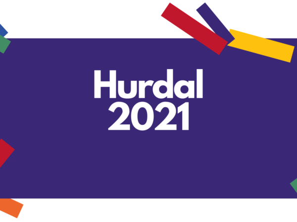 Header, hurdal 2021 på lilla bakgrunn